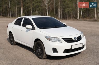 Ціни Toyota Седан в Ірпені
