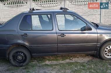 Характеристики Volkswagen Vento Седан