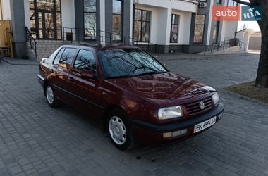 Характеристики Volkswagen Vento Седан