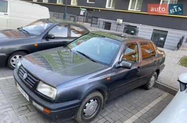 Характеристики Volkswagen Vento Седан