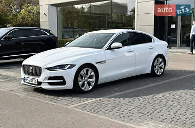 Цены Jaguar XE Седан