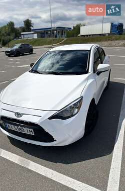 Характеристики Toyota Yaris Седан