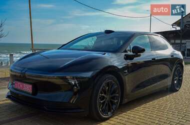 Ціни Zeekr Седан