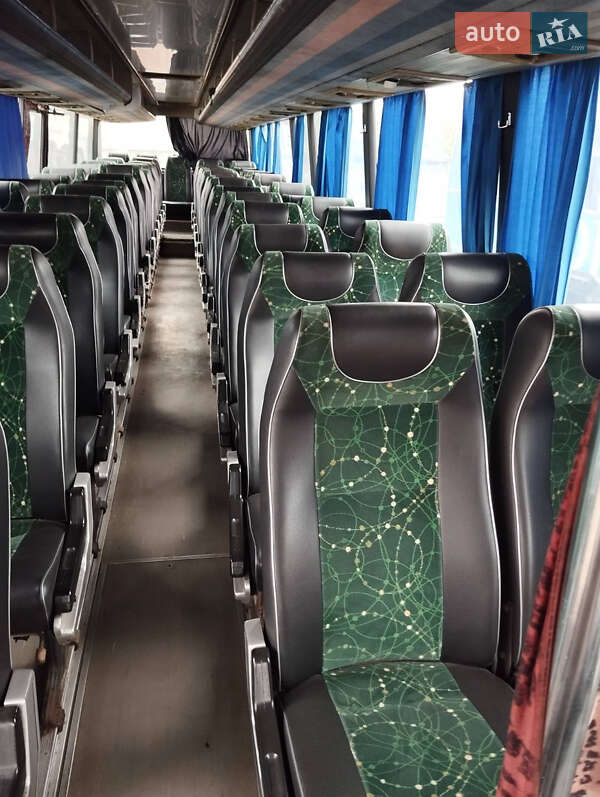 Setra S 215