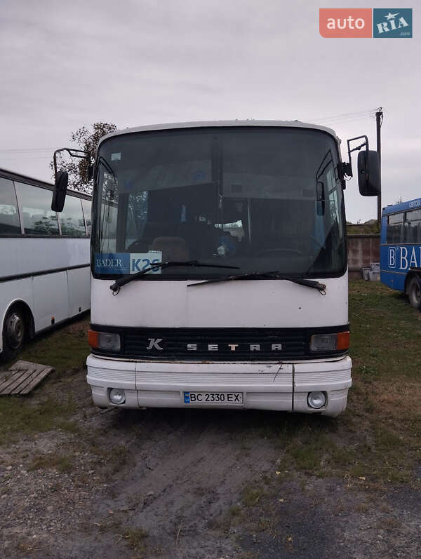 Setra S 215