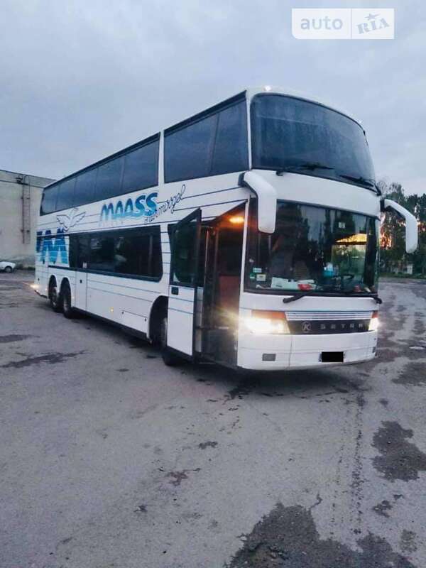 Setra S 328