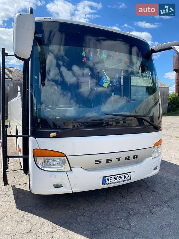 Туристичний / Міжміський автобус Setra S 415NF