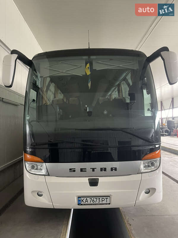 Setra S415