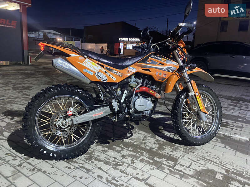 Мотоцикл Кросс Shineray 200