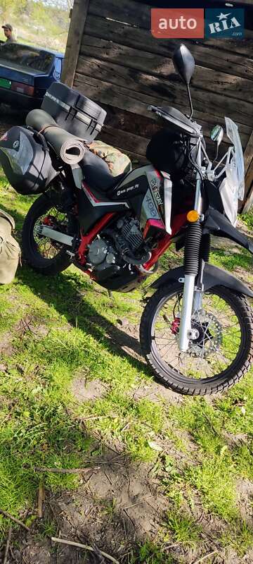 Мотоцикл Спорт-туризм Shineray Elcrosso 400