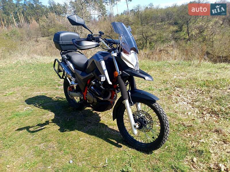 Мотоцикл Багатоцільовий (All-round) Shineray Elcrosso 400