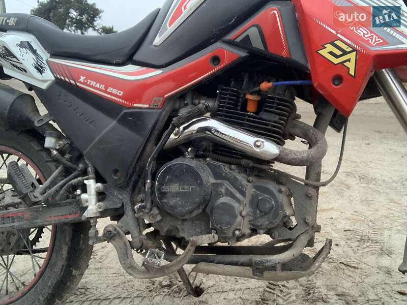 Вантажні моторолери, мотоцикли, скутери, мопеди Shineray X-Trail 250