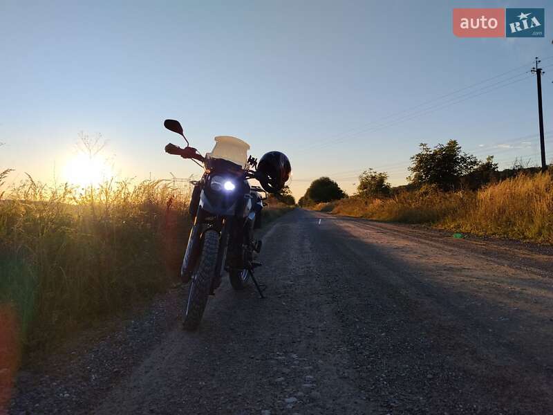 Мотоцикл Спорт-туризм Shineray XY 250GY-9A