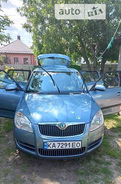 Skoda Fabia  2010