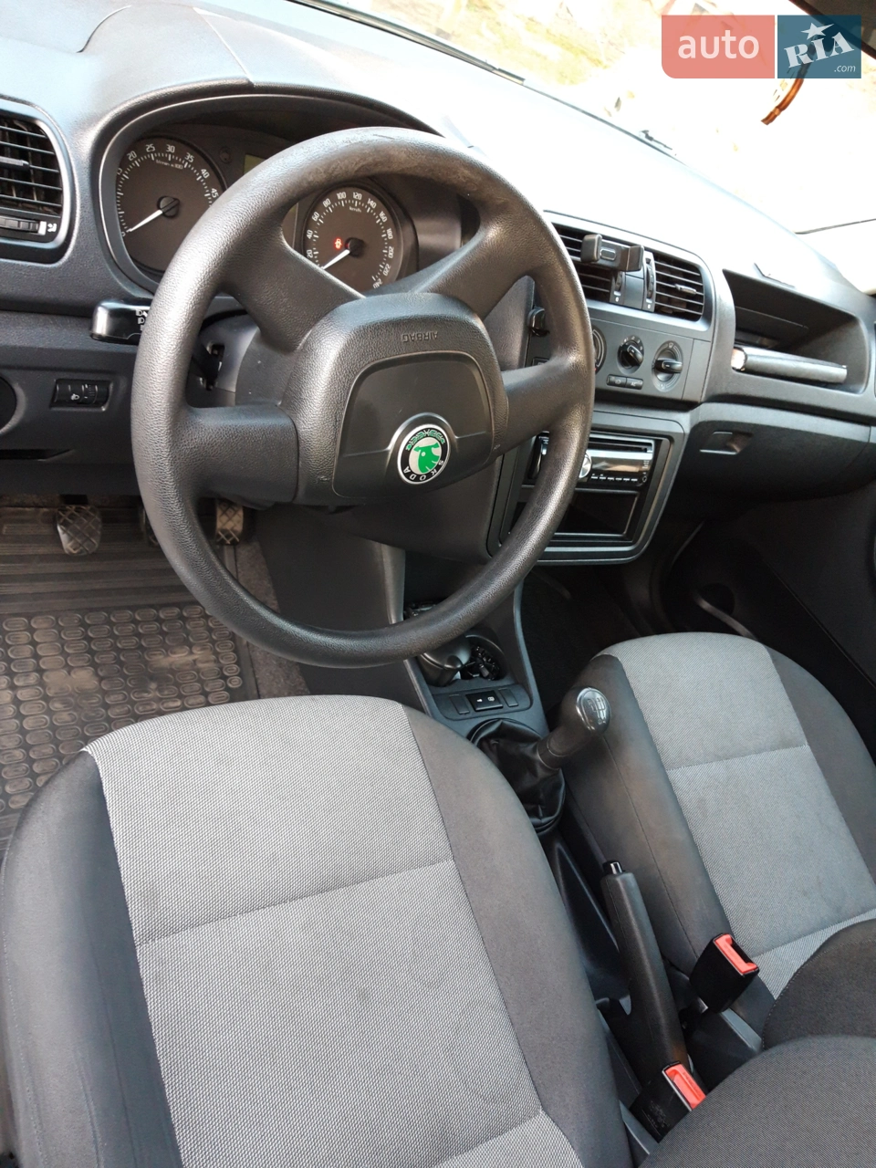 2011 Skoda Fabia - мініатюра 4