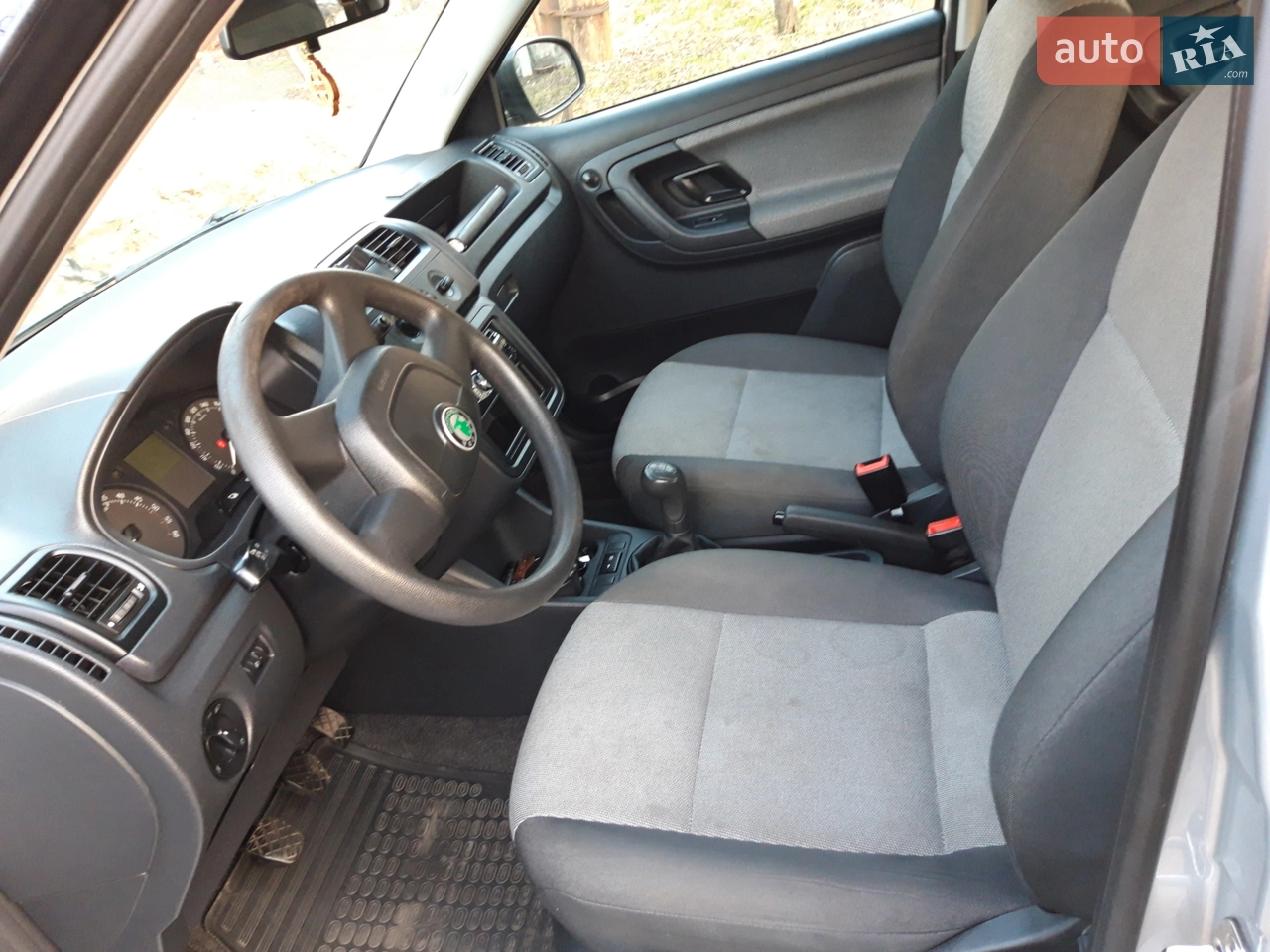 2011 Skoda Fabia - мініатюра 5