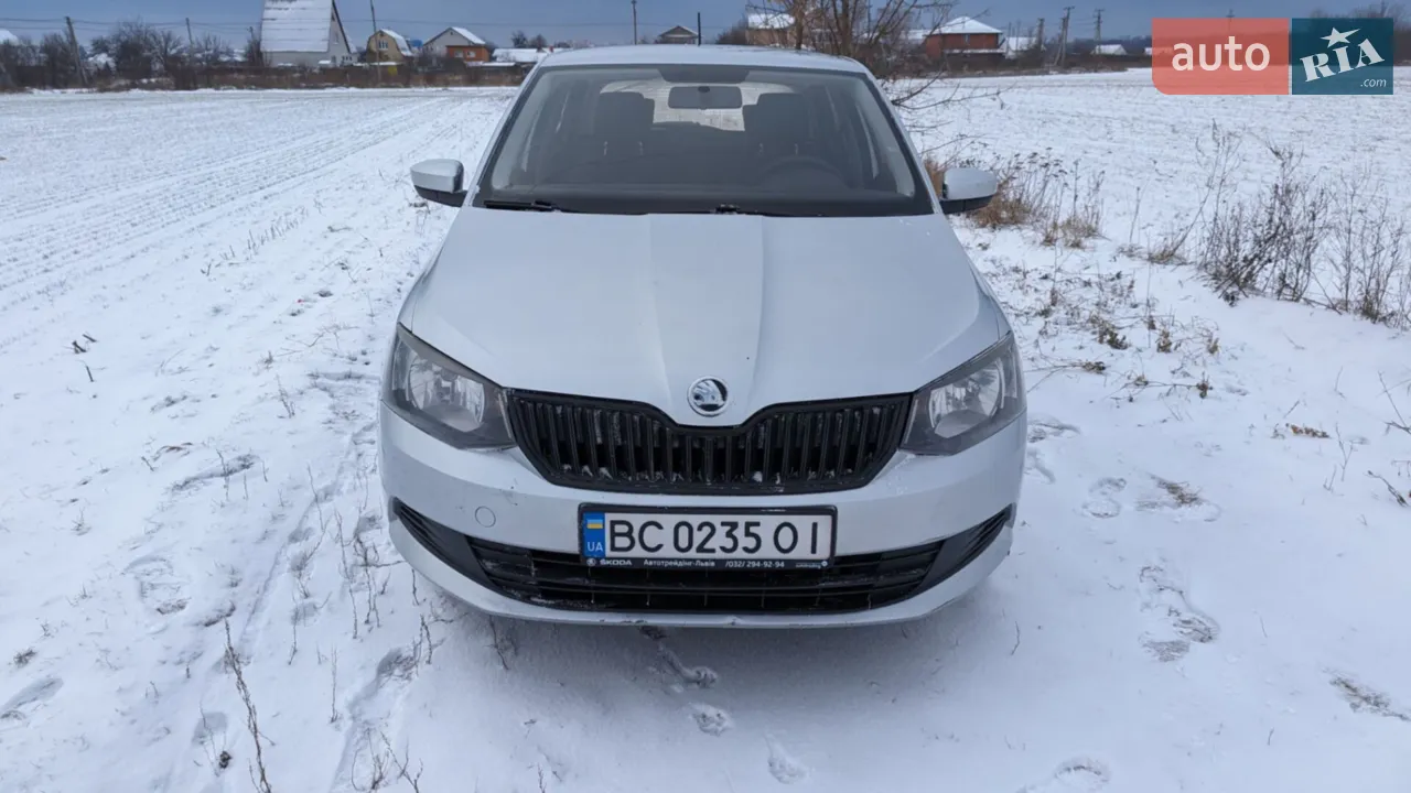 2015 Skoda Fabia - мініатюра 2