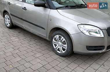 Skoda Fabia  2010