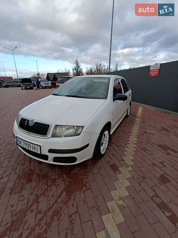 Skoda Fabia 2004 року в Рівному