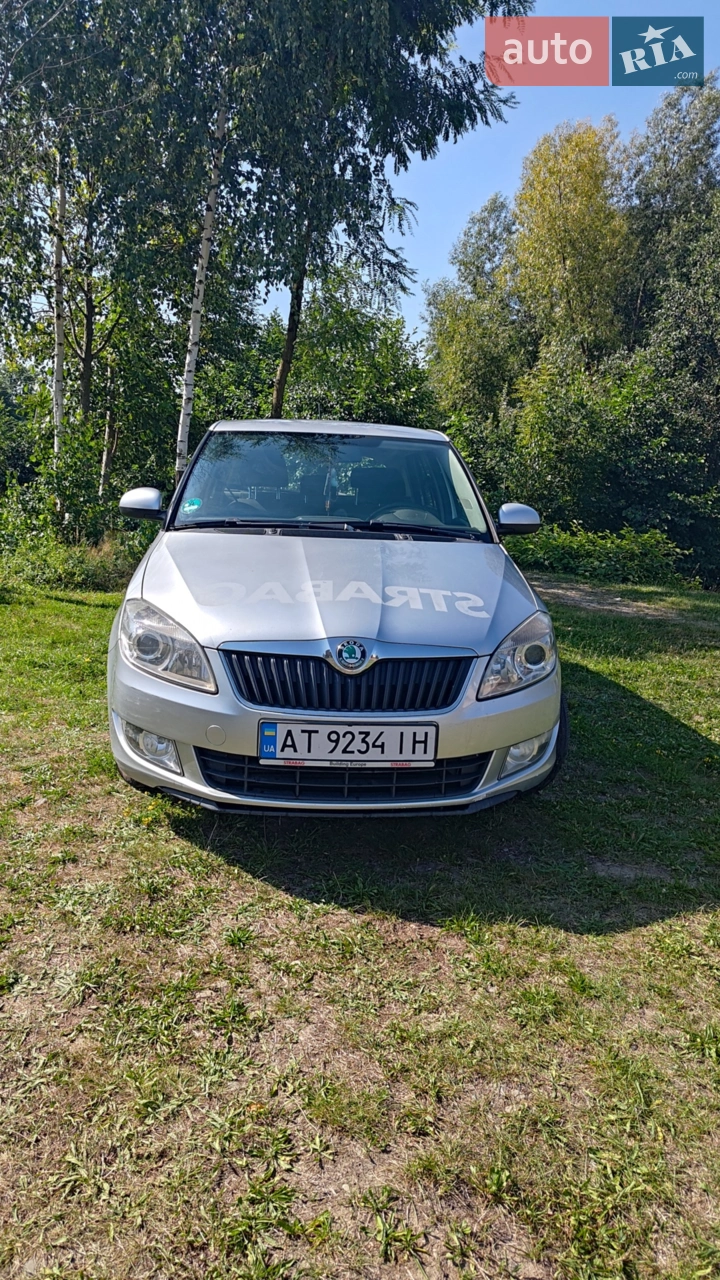 2011 Skoda Fabia - мініатюра 2