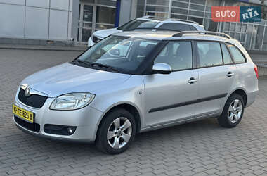 Skoda Fabia  2010