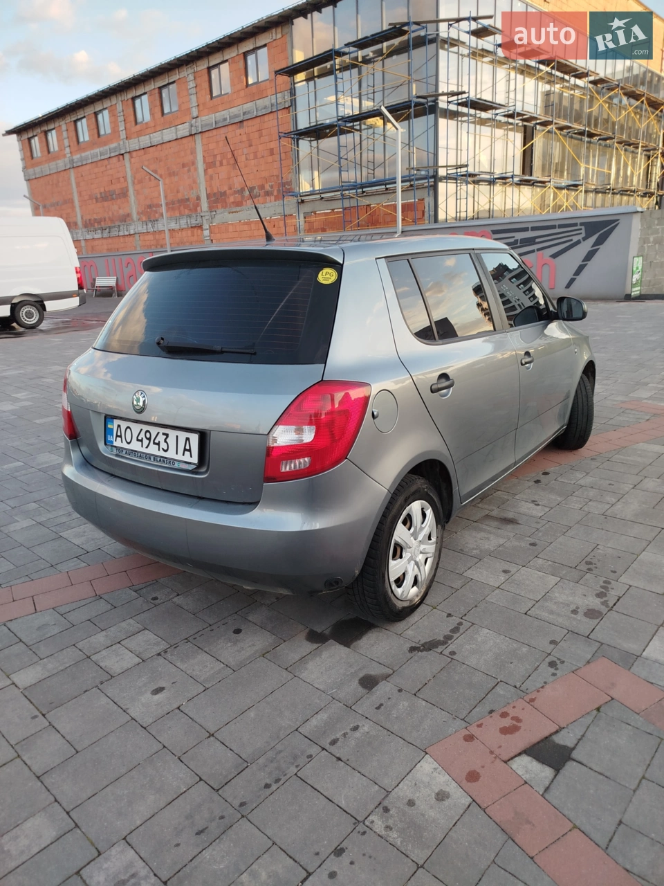 2012 Skoda Fabia - мініатюра 2