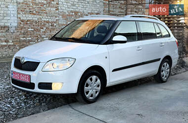 Skoda Fabia  2010