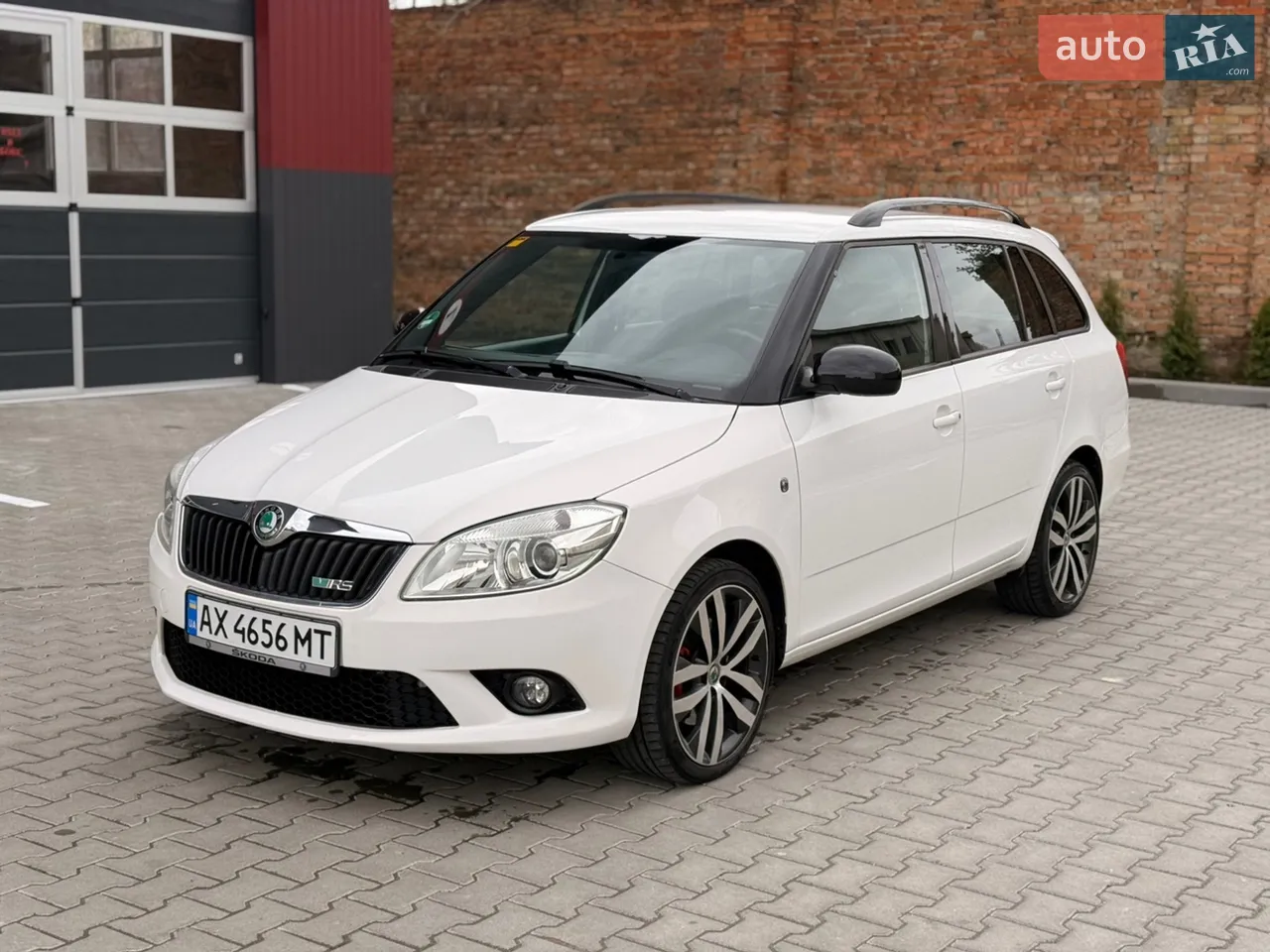 2011 Skoda Fabia - мініатюра 3