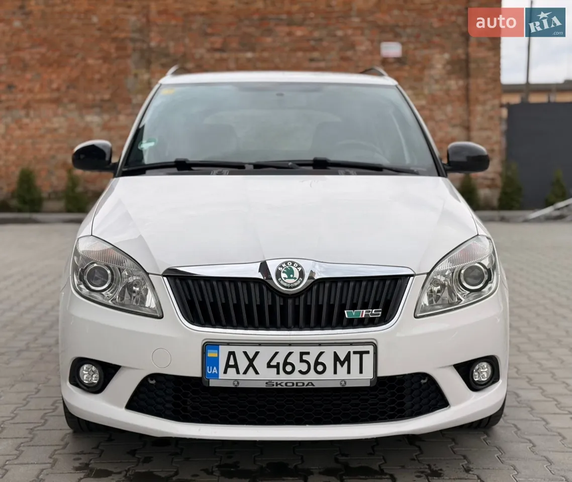 2011 Skoda Fabia - мініатюра 4