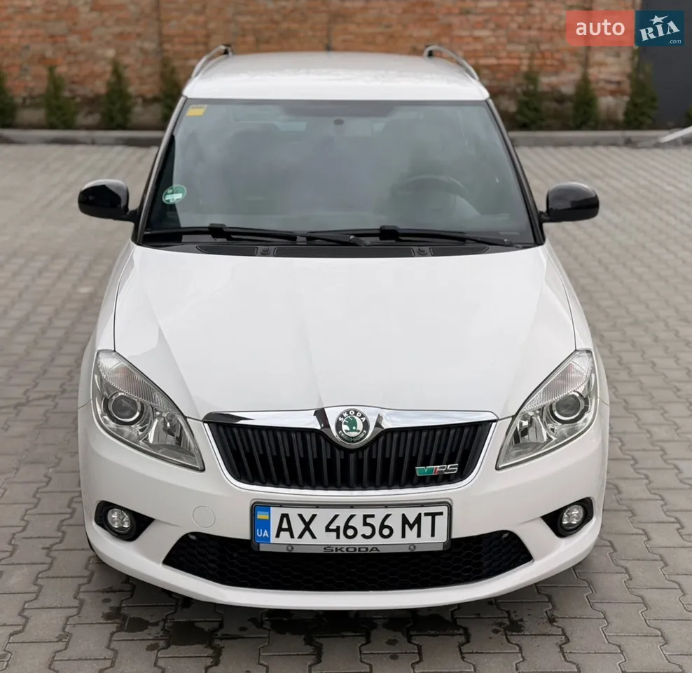 2011 Skoda Fabia - мініатюра 5