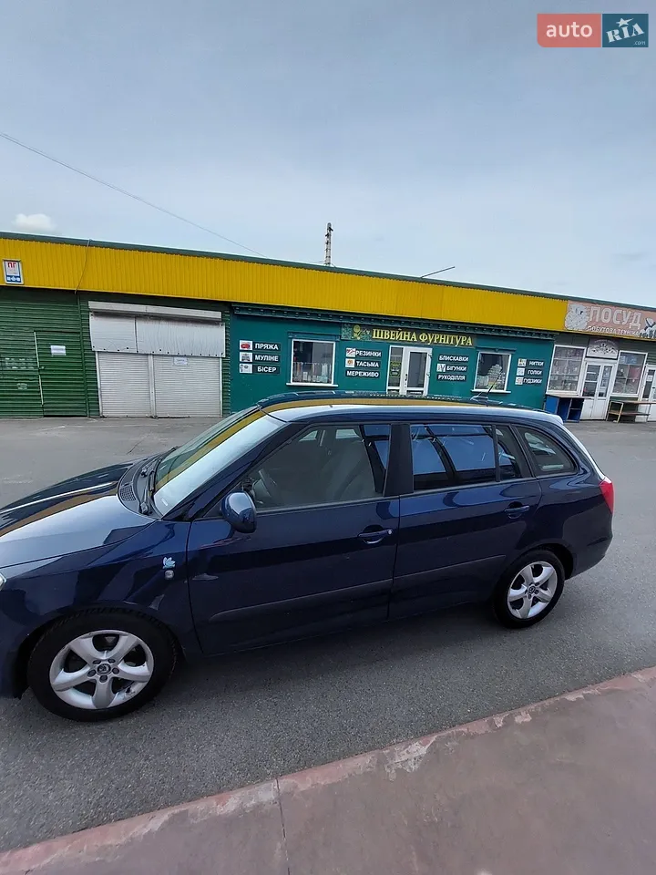 2011 Skoda Fabia - мініатюра 5