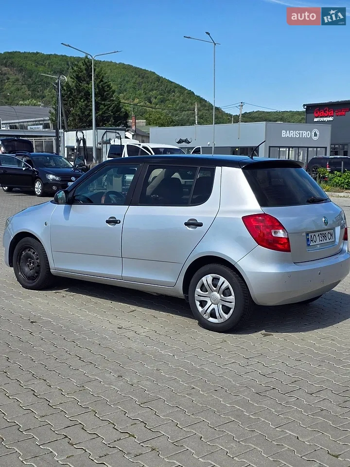 2012 Skoda Fabia - мініатюра 5