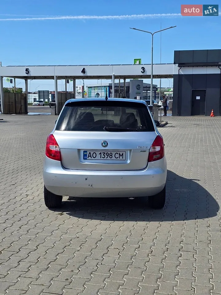 2012 Skoda Fabia - мініатюра 4