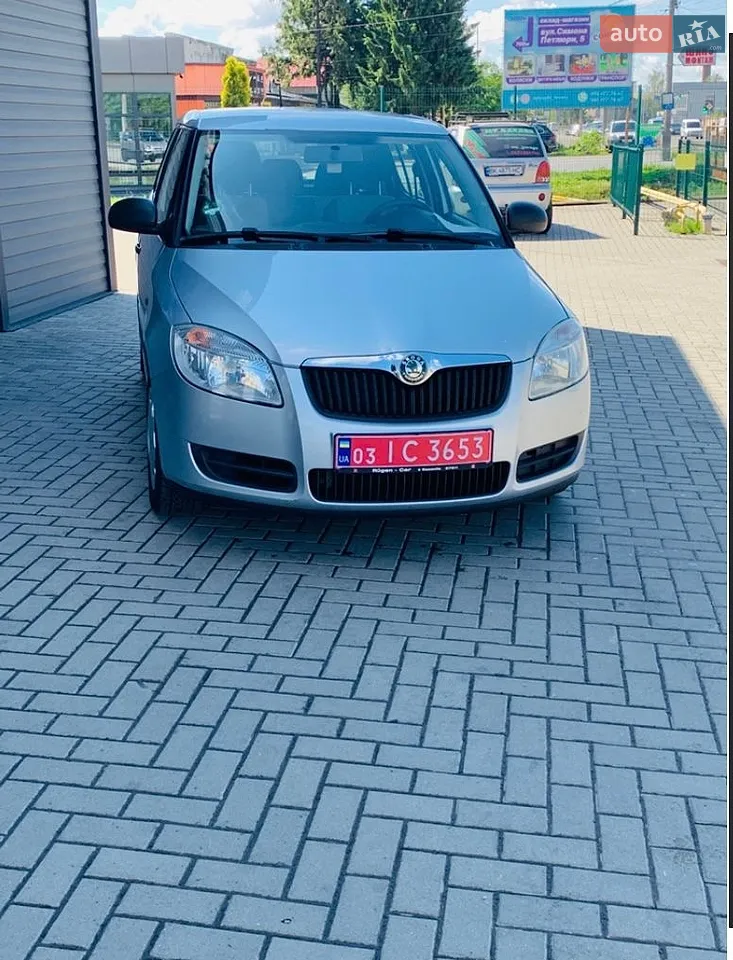 2010 Skoda Fabia - мініатюра 4