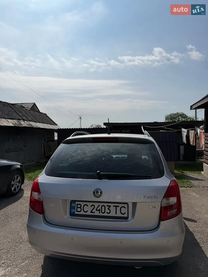 2012 Skoda Fabia - мініатюра 4
