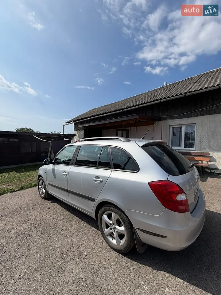 2012 Skoda Fabia - мініатюра 5