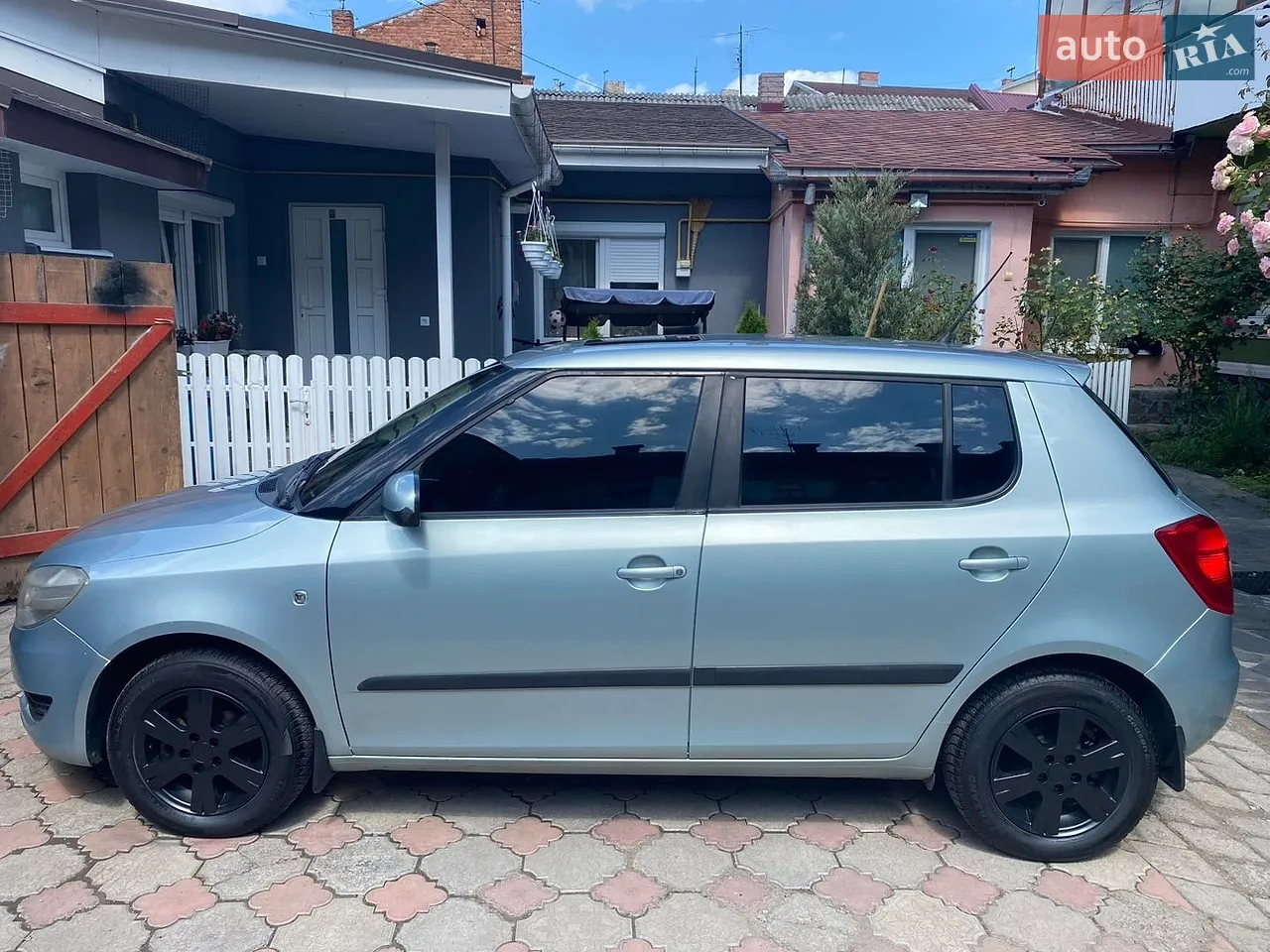 2010 Skoda Fabia - мініатюра 3