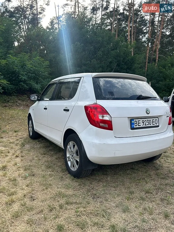 2012 Skoda Fabia - мініатюра 4