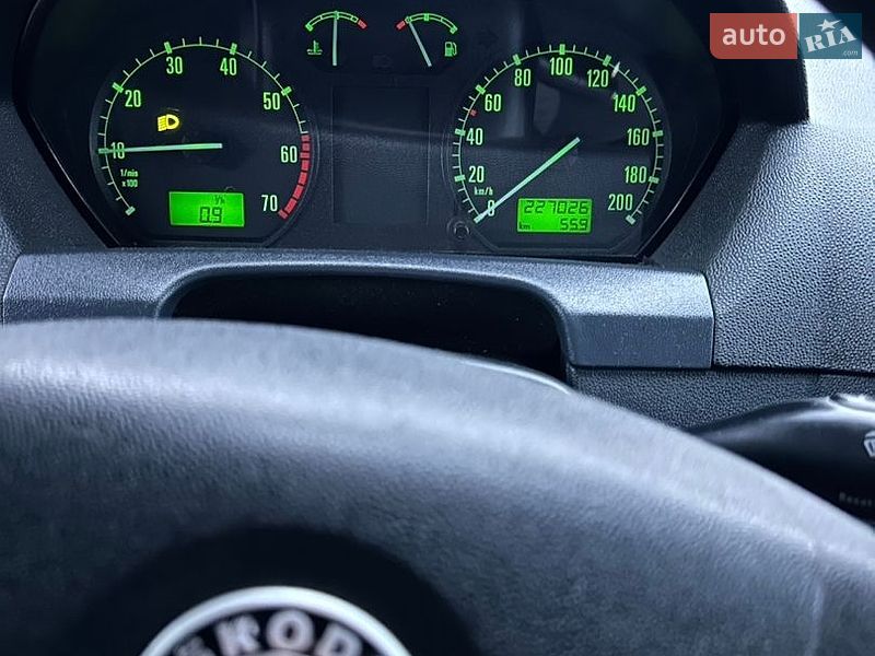 Хэтчбек Skoda Fabia 2003 в Обухове фото 12 Хэтчбек Skoda Fabia 2003 в Обухове