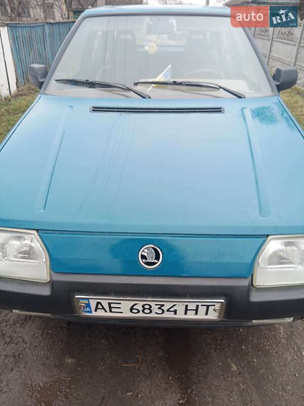 Хетчбек Skoda Favorit