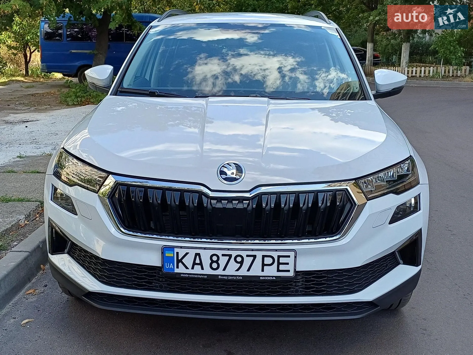 Skoda Karoq 2025 VIN TMBJC7NU2SB200417 фото оголошення 2 з 9