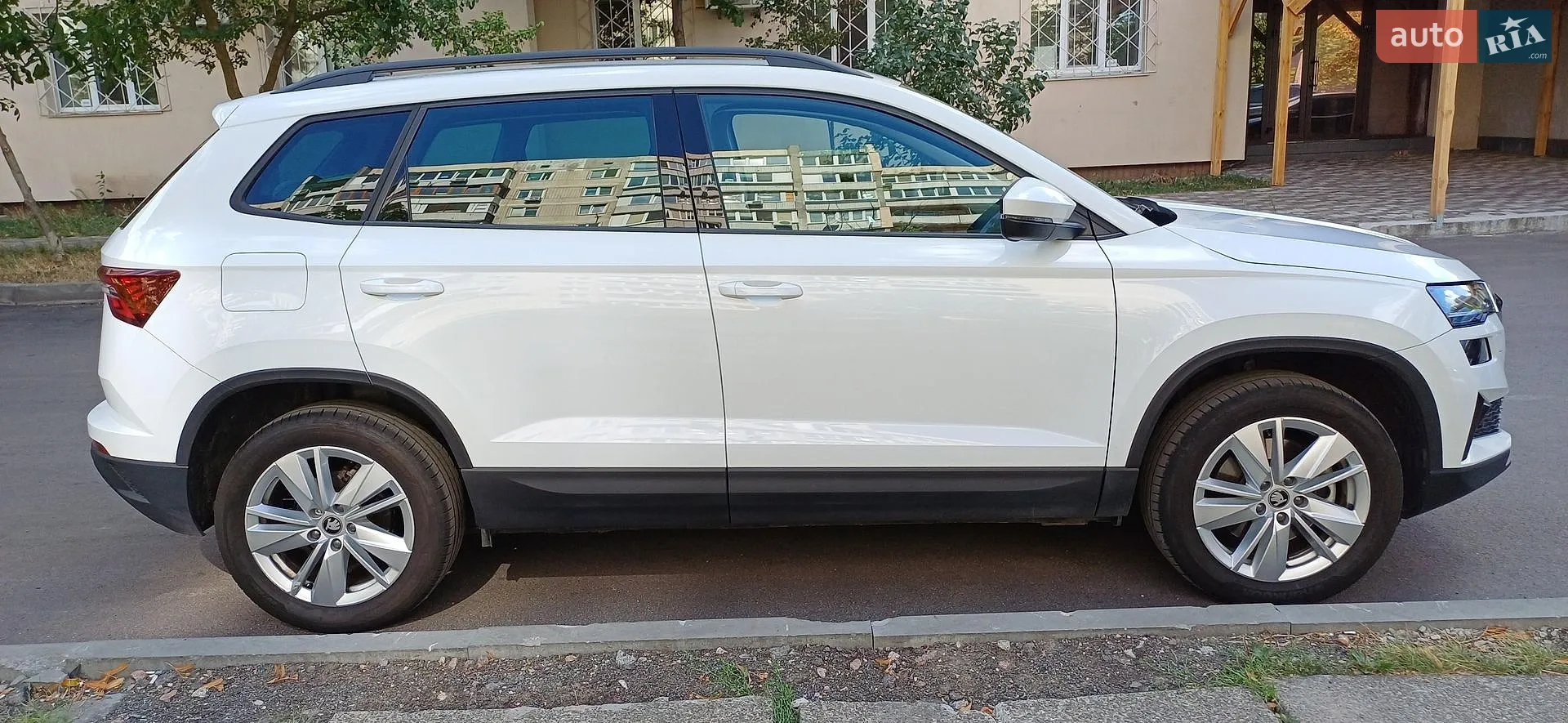 Skoda Karoq 2025 VIN TMBJC7NU2SB200417 фото оголошення 3 з 9