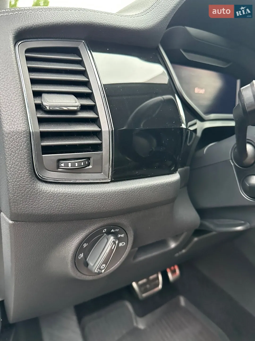 Skoda Kodiaq 2023 VIN TMBLN7NS2P8520147 фото оголошення 13 з 26