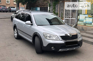 Skoda Octavia Scout  2011