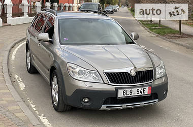 Skoda Octavia Scout  2009