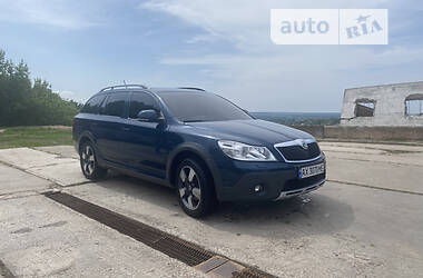 Skoda Octavia Scout  2012