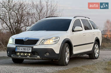 Skoda Octavia Scout  2010