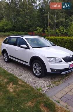 Skoda Octavia Scout  2015