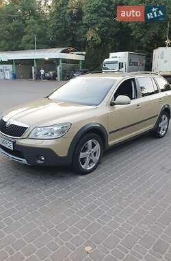 Skoda Octavia Scout  2011