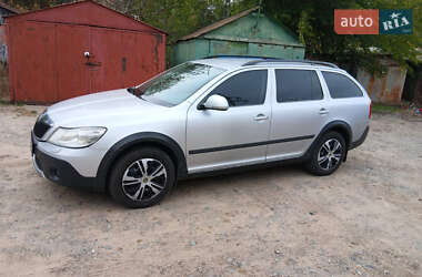 Skoda Octavia Scout  2012